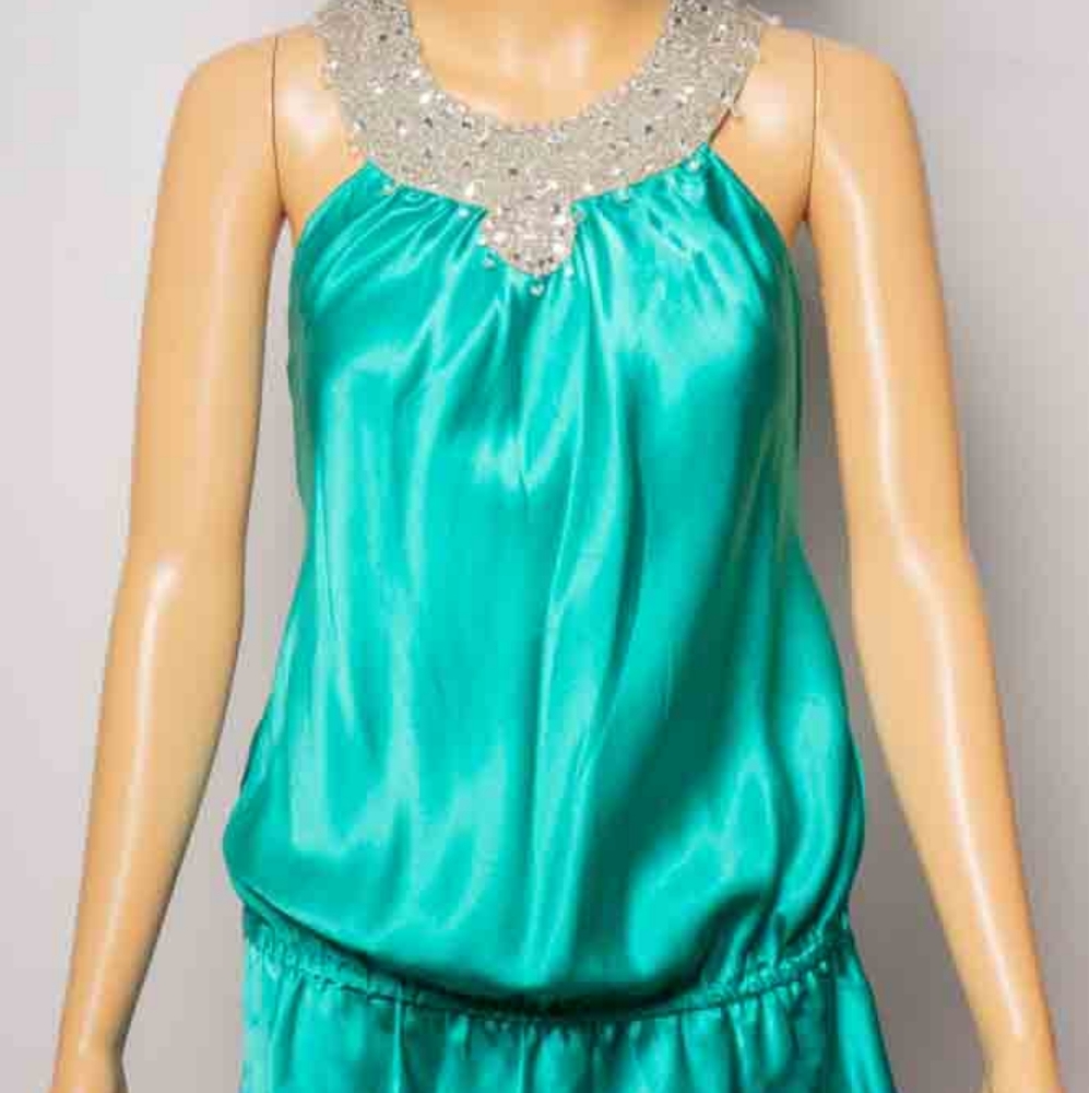 Emerald Green top w silver & crystal neck piece